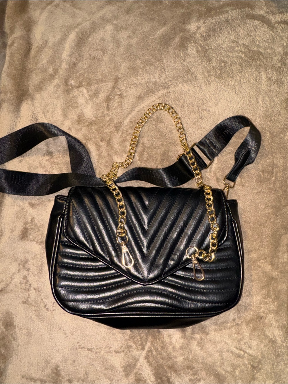 Quilted Black Leather Crossbody Bag with Gold Chain